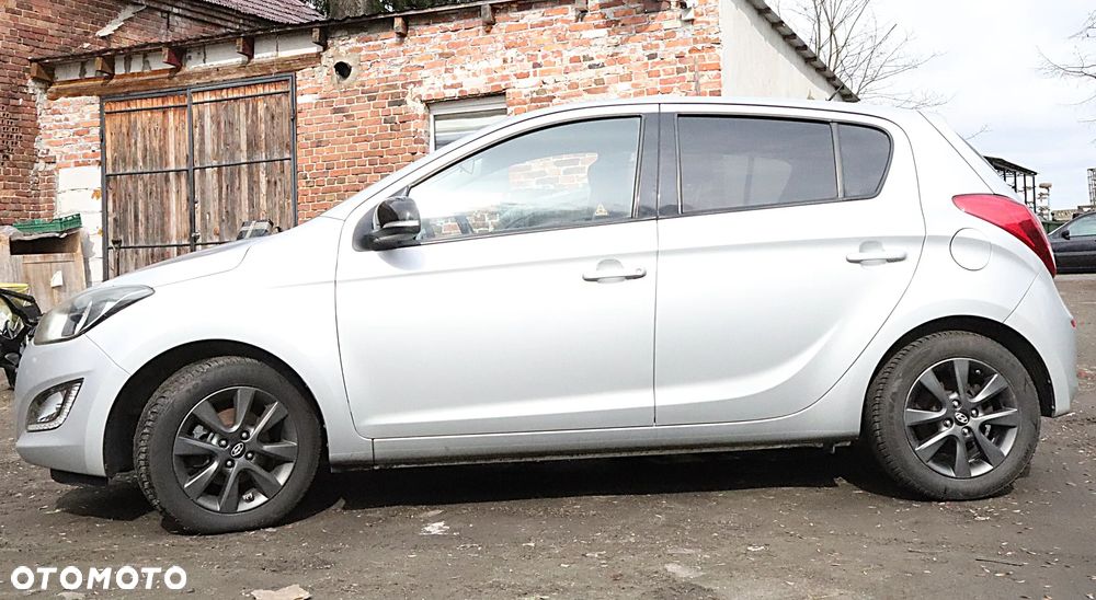Hyundai i20 - 14