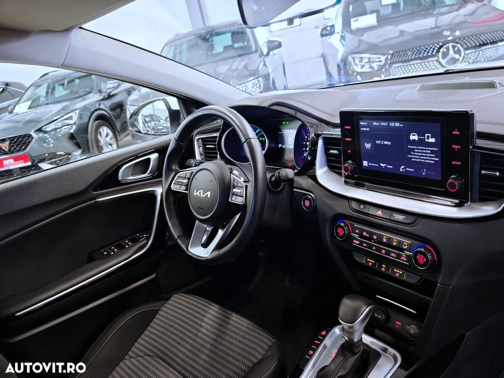 Kia XCeed 1.6 GDI 6DCT PHEV Vision - 10