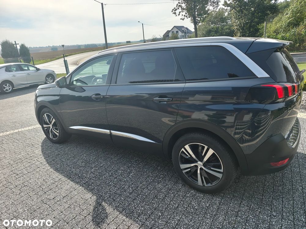 Peugeot 5008 - 8