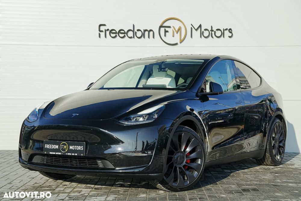 Tesla Model Y - 3