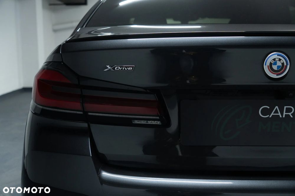 BMW Seria 5 530d xDrive M Sport Edition - 17