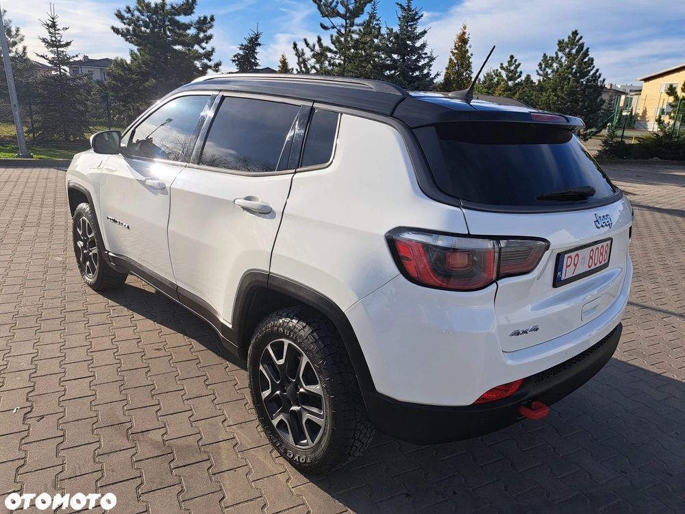 Jeep Compass - 10