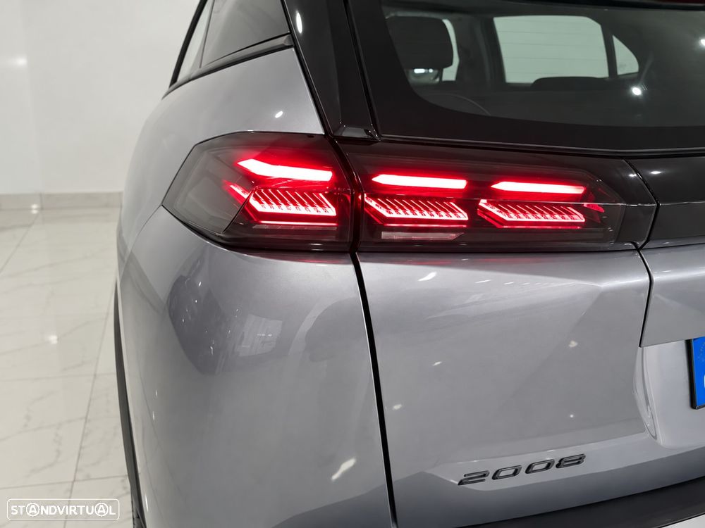Peugeot 2008 Hybrid 136 e-DSC Style - 23