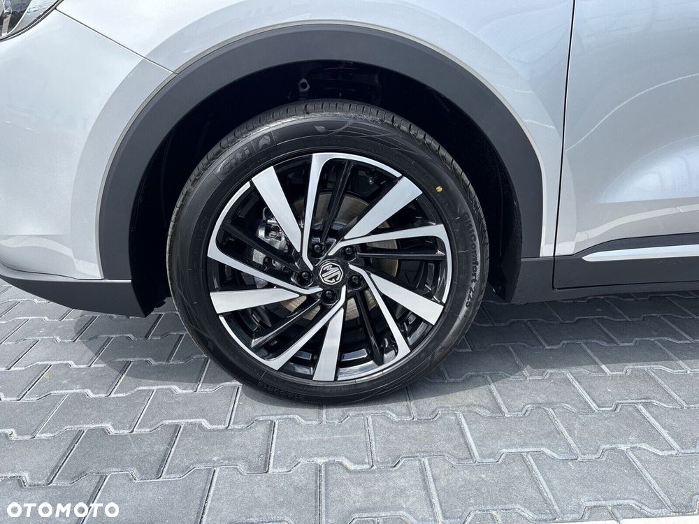 MG ZS Hybrid+ - 19