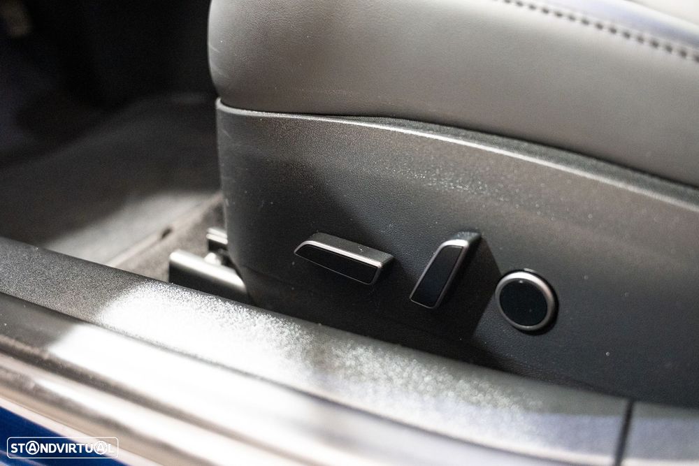 Tesla Model 3 Long-Range Dual Motor AWD - 23