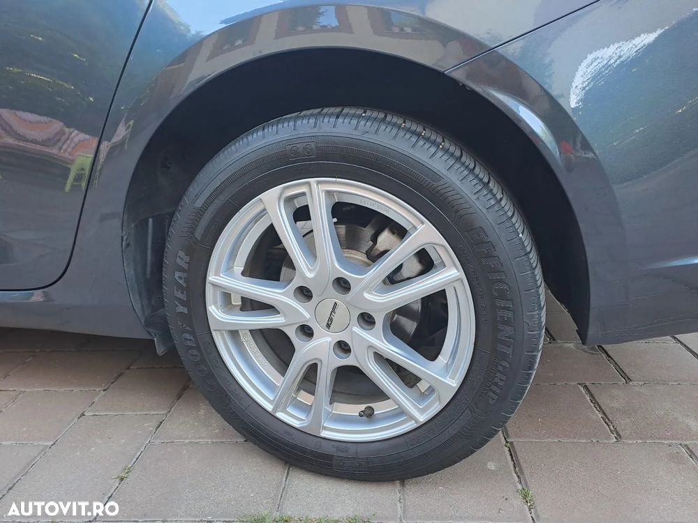 Renault Megane TCe 140 GPF Life - 23