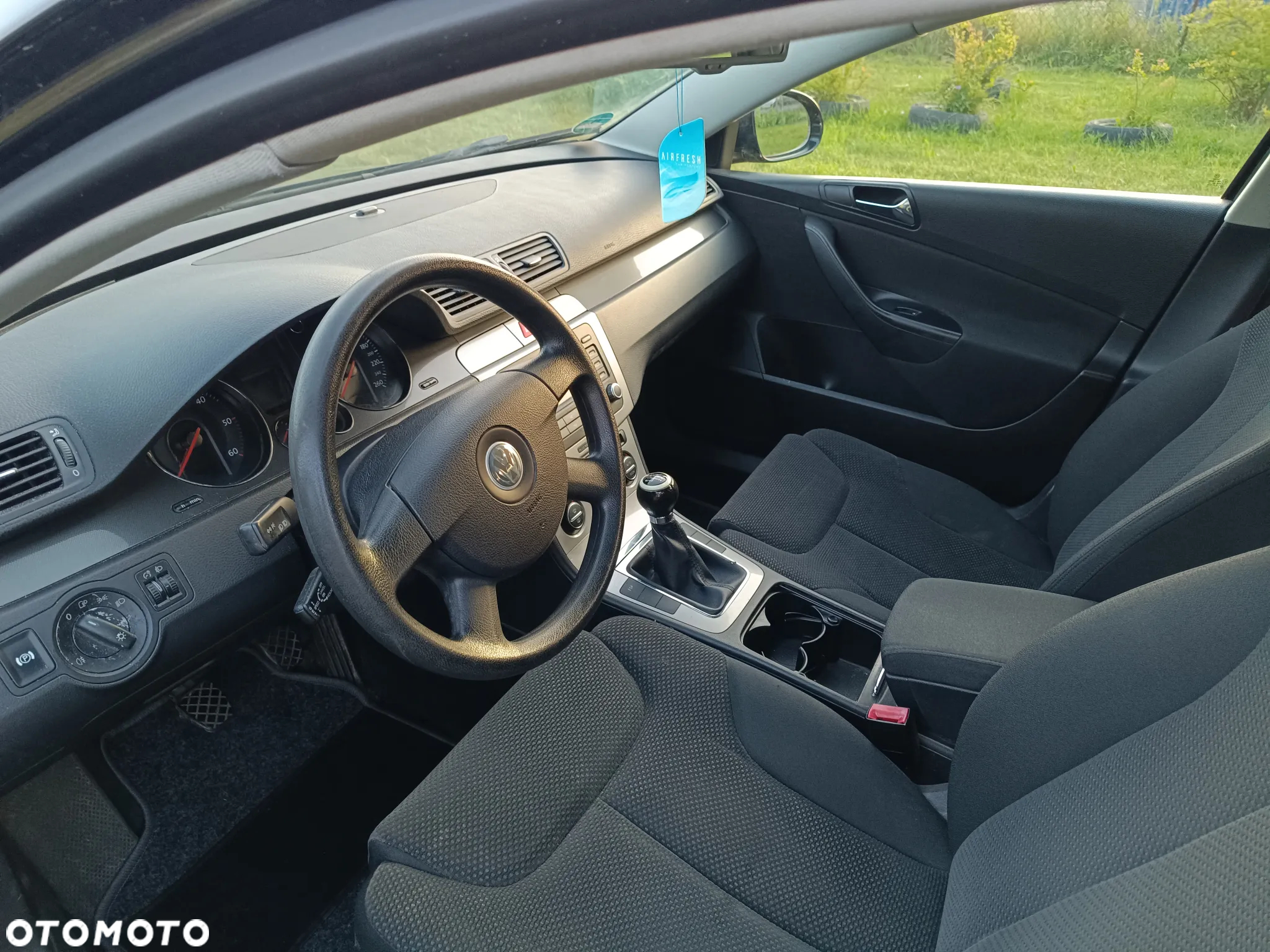 Volkswagen Passat 2.0 TDI Comfortline - 9