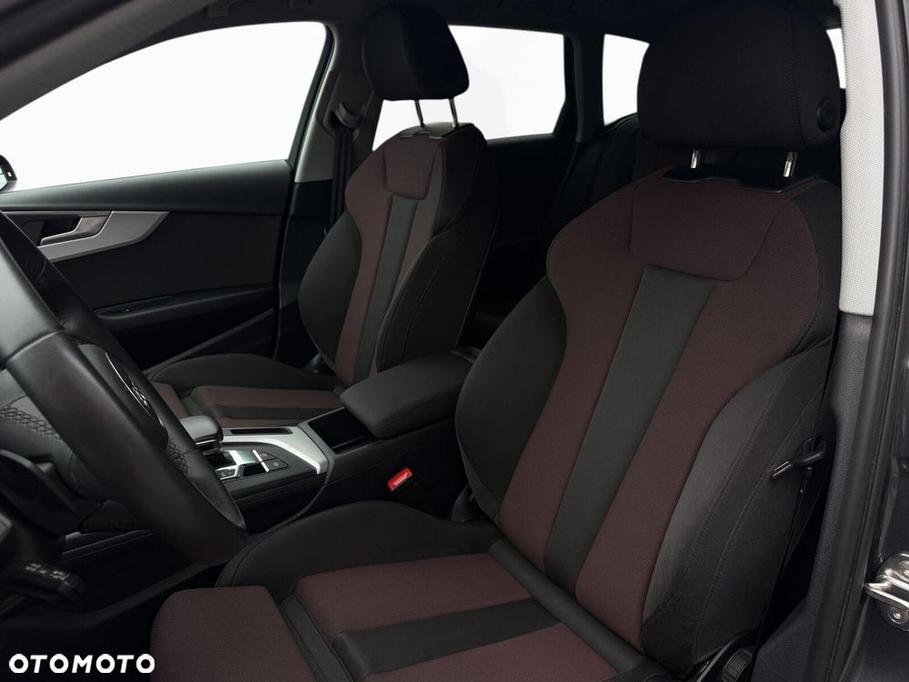 Audi A4 Avant 35 TFSI mHEV S Line S tronic - 11