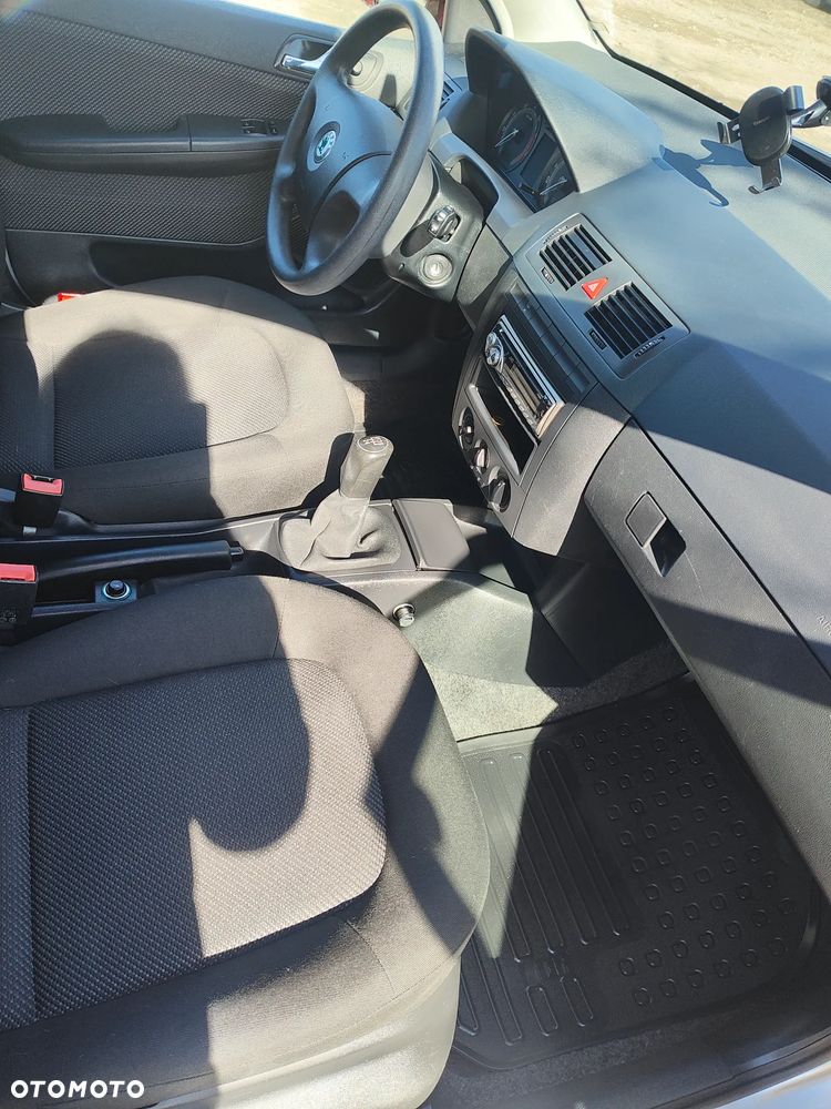 Skoda Fabia 1.4 16V Ambiente - 1