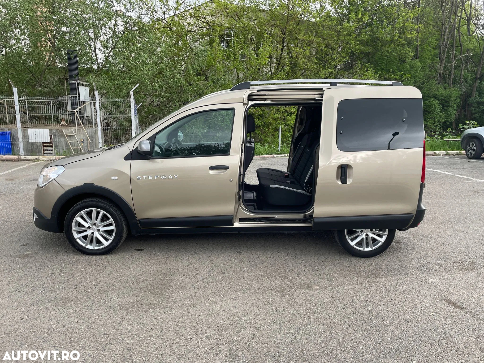 Dacia Dokker 1.5 Blue dCi Stepway - 4