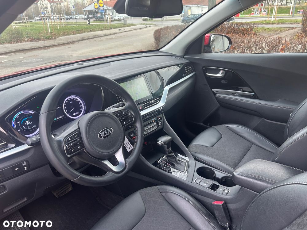 Kia Niro 1.6 GDI Hybrid L Business Line - 11