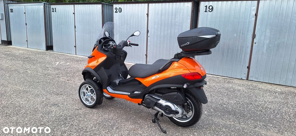 Piaggio MP-3 - 4
