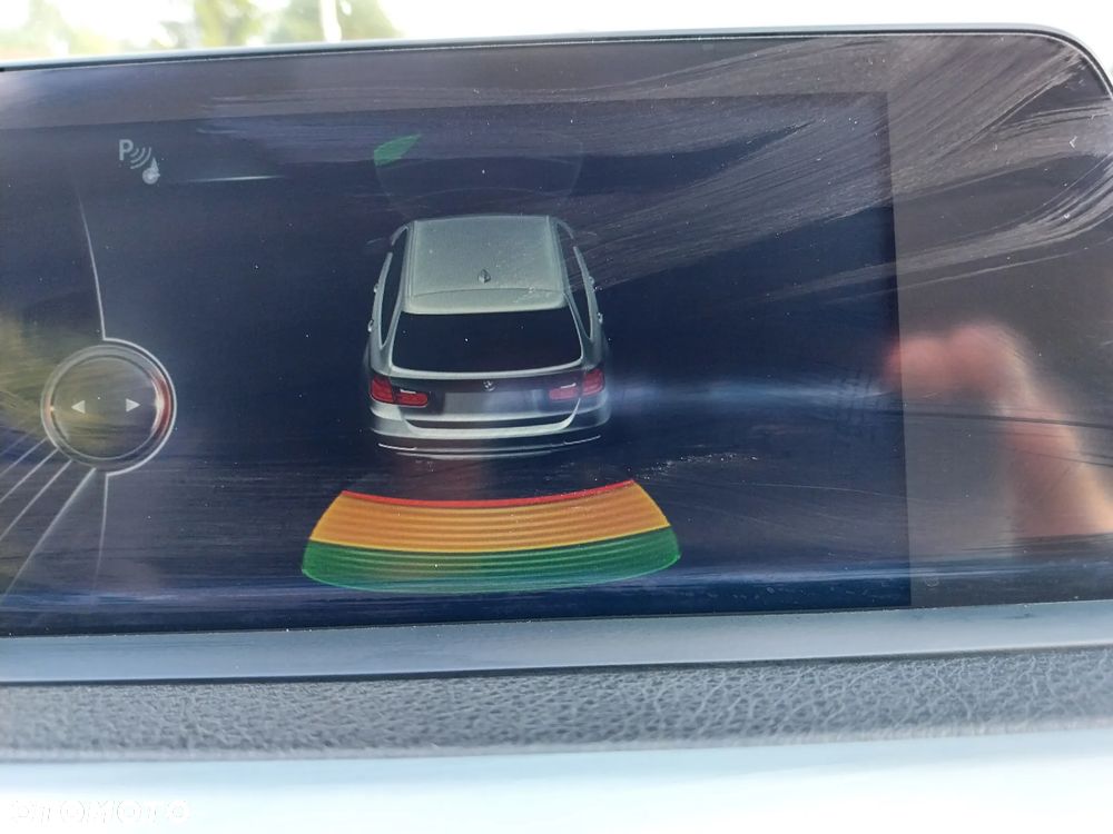 BMW Seria 3 318d Sport Line - 19