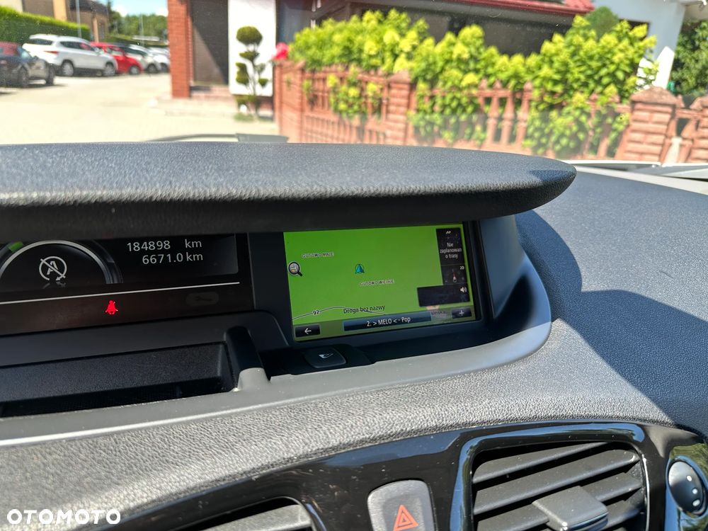 Renault Grand Scenic - 11