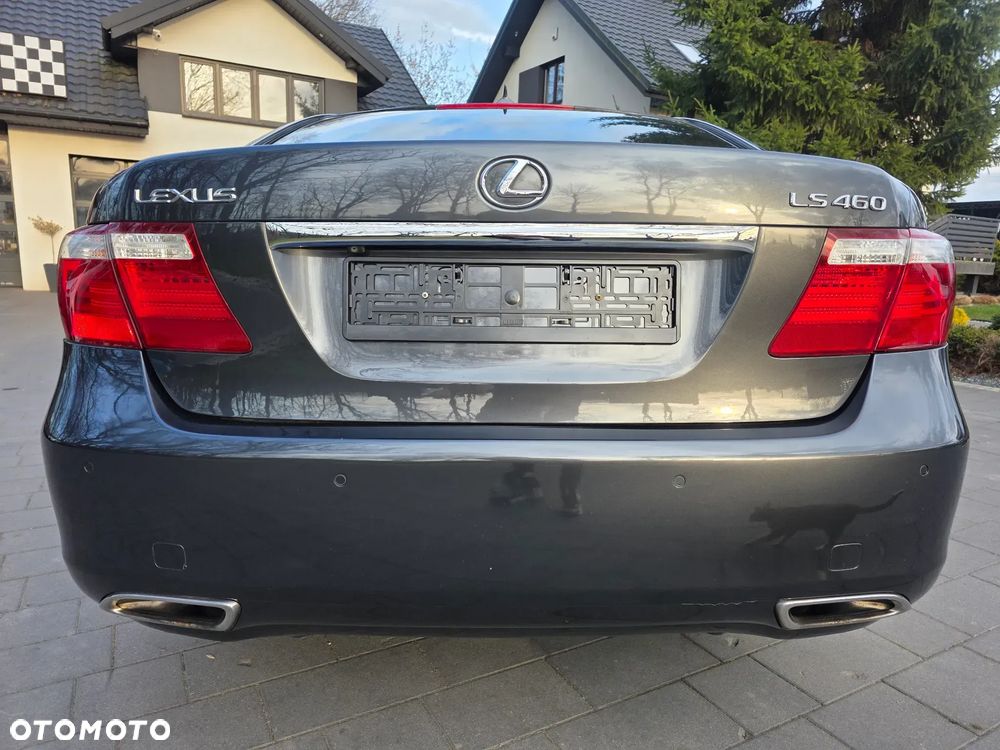 Lexus LS - 8