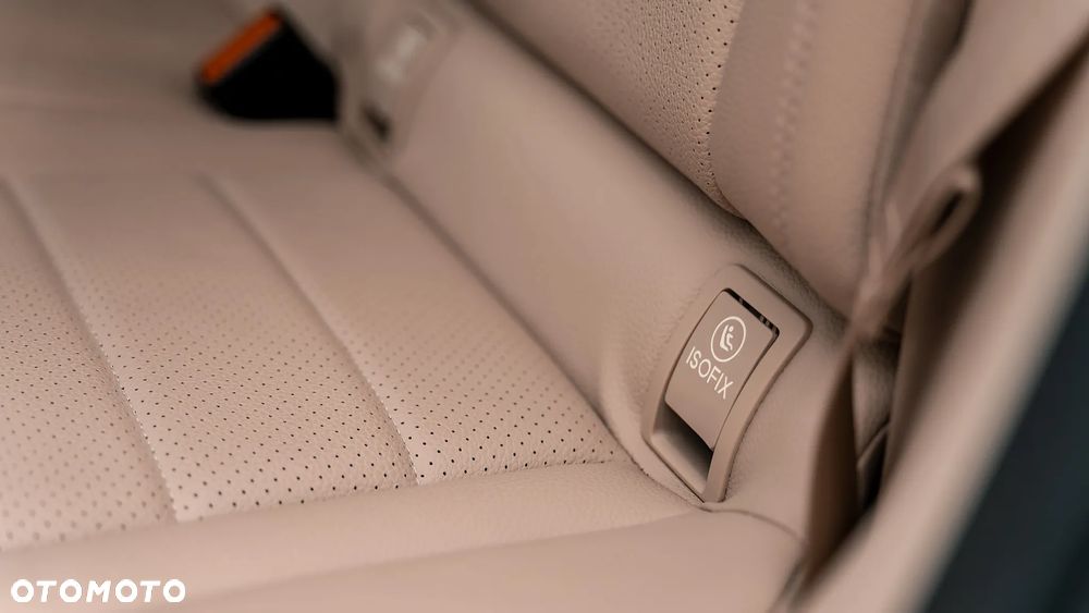 Mercedes-Benz GLC - 25