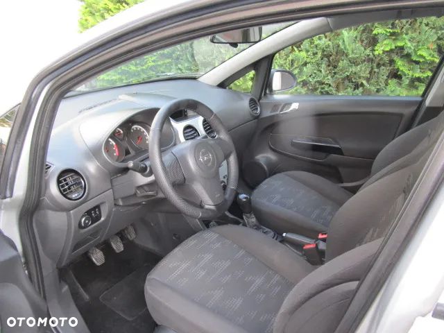 Opel Corsa 1.4 16V Active - 8