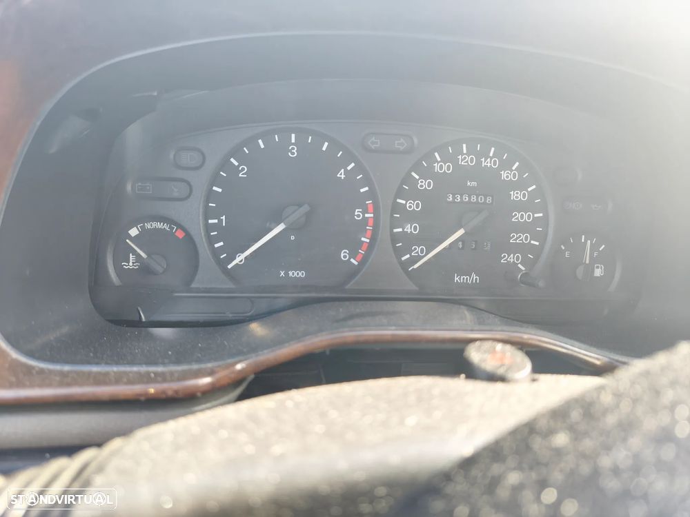 Ford Mondeo SW 1.8 TD Ghia - 8
