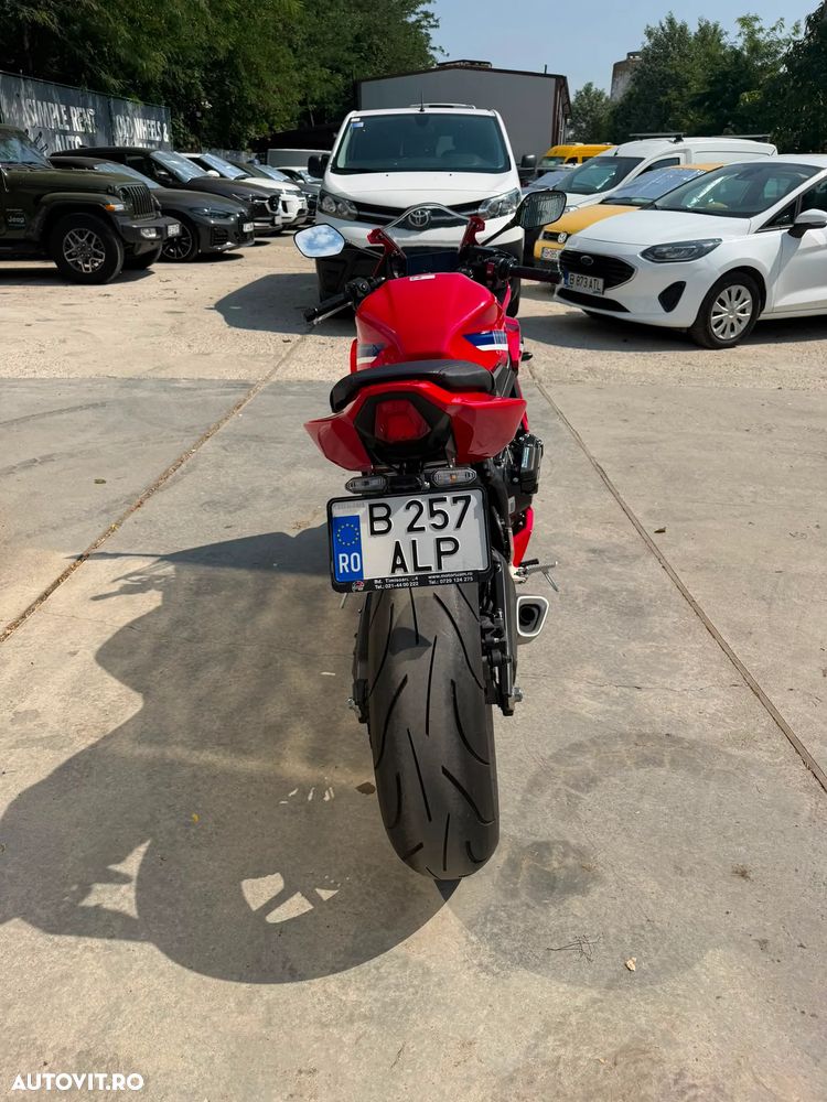 Honda CBR 650R - 9