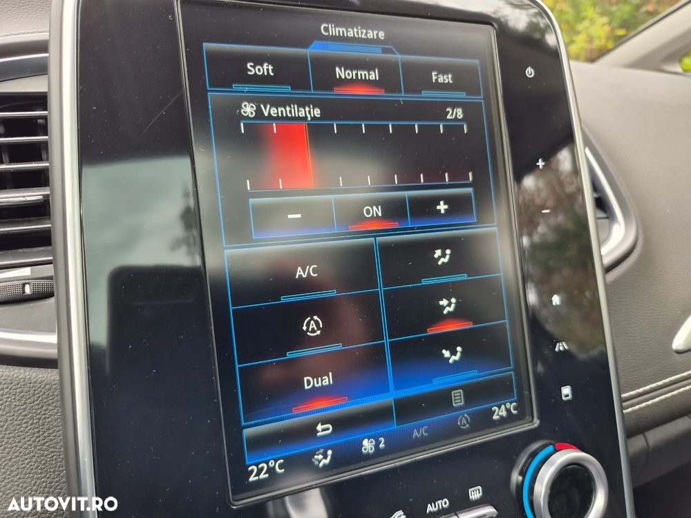 Renault Grand Scenic - 34