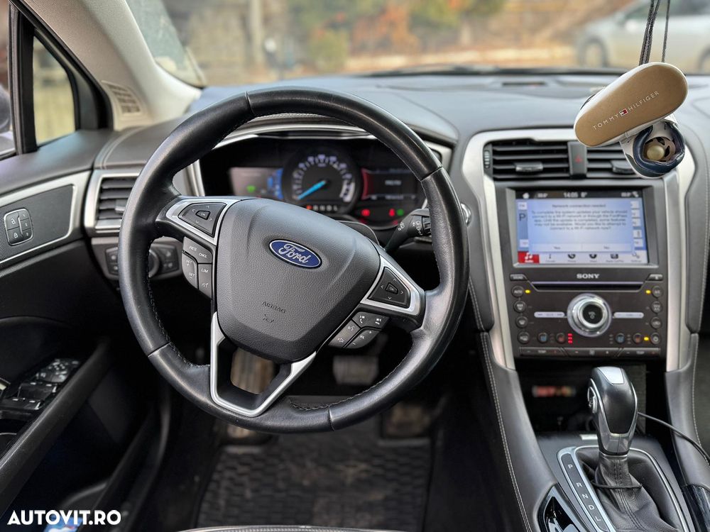 Ford Mondeo 2.0 HEV Vignale - 12