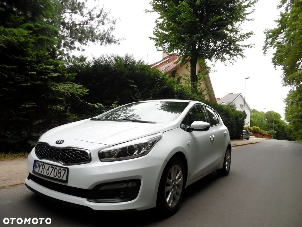 Kia Ceed - 1