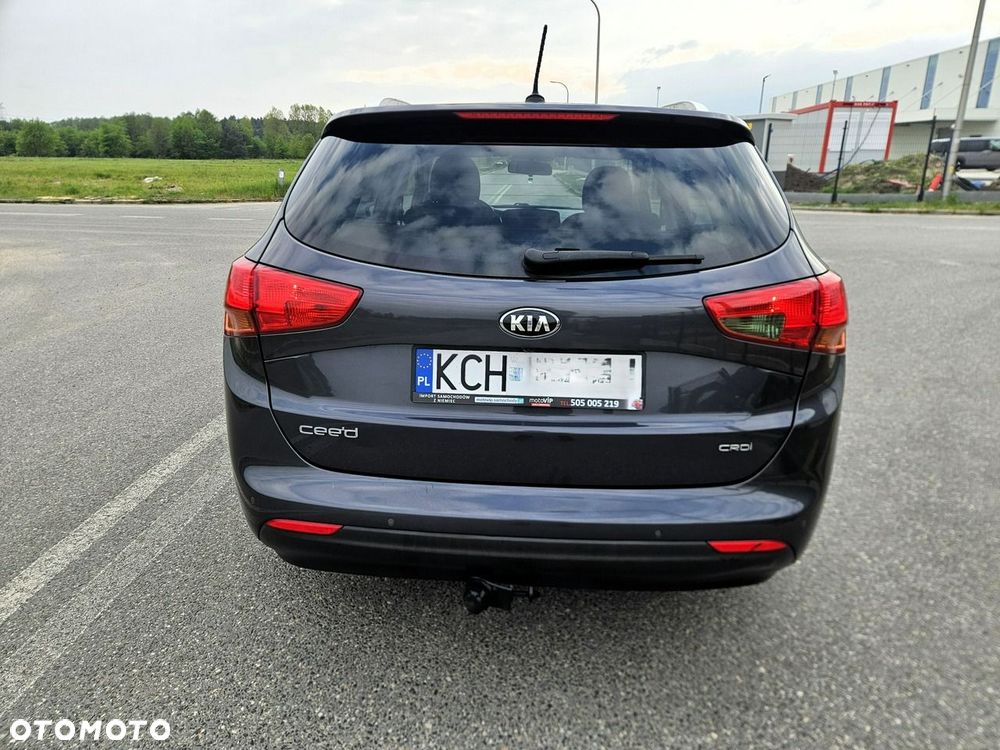 Kia Ceed 1.6 CRDi 128 Dream-Team Edition - 7