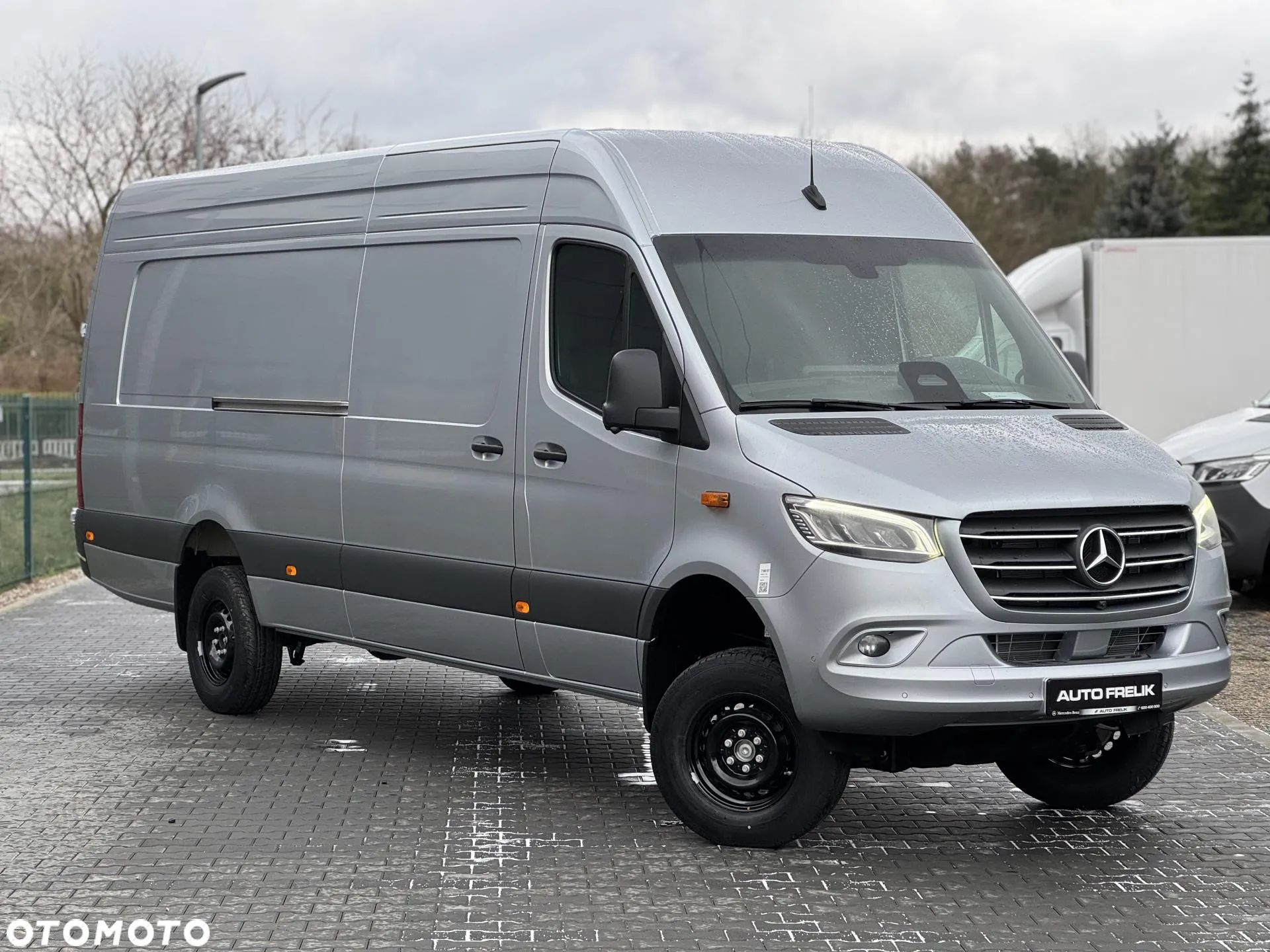 Mercedes-Benz Sprinter - 1