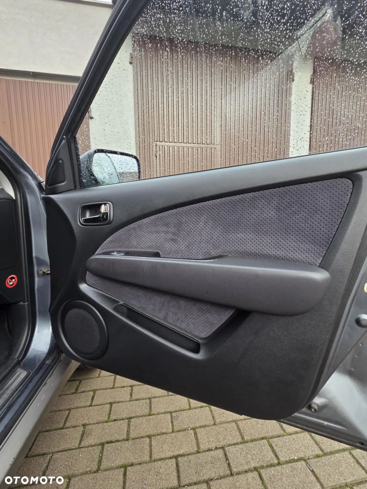 Mitsubishi Outlander 2.0 Comfort 4WD - 6