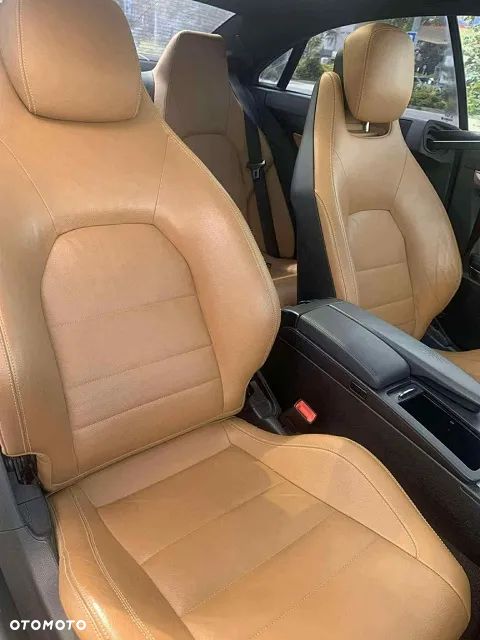 Mercedes-Benz Klasa E 200 CGI Coupe BlueEFFICIENCY Elegance - 8