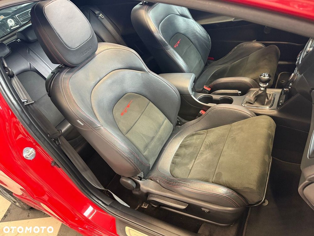 Kia Ceed - 11