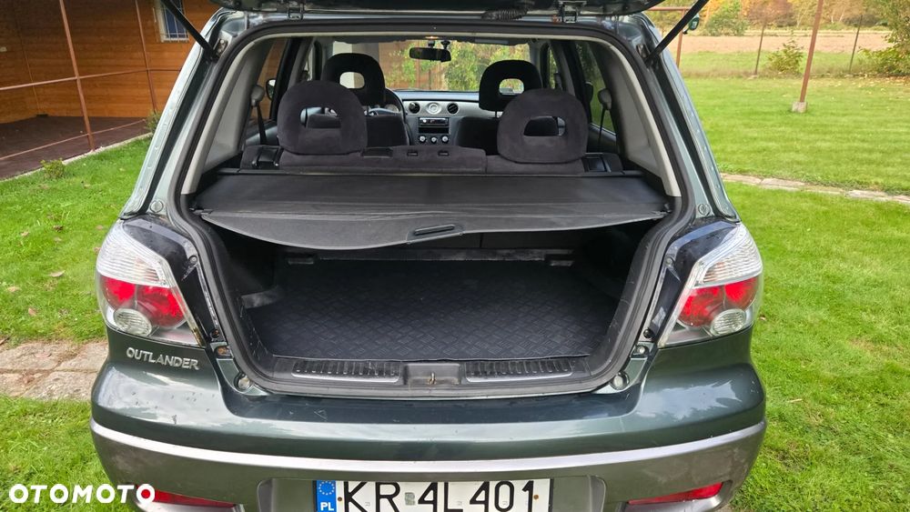 Mitsubishi Outlander 2.0 Comfort 4WD - 16