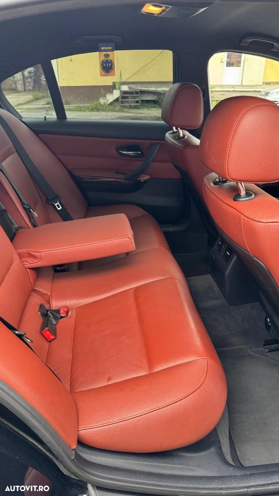 BMW Seria 3 320d EfficientDynamics Edition - 3