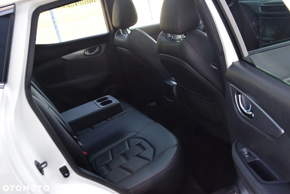 Nissan Qashqai 1.6 DIG-T Tekna+ - 28