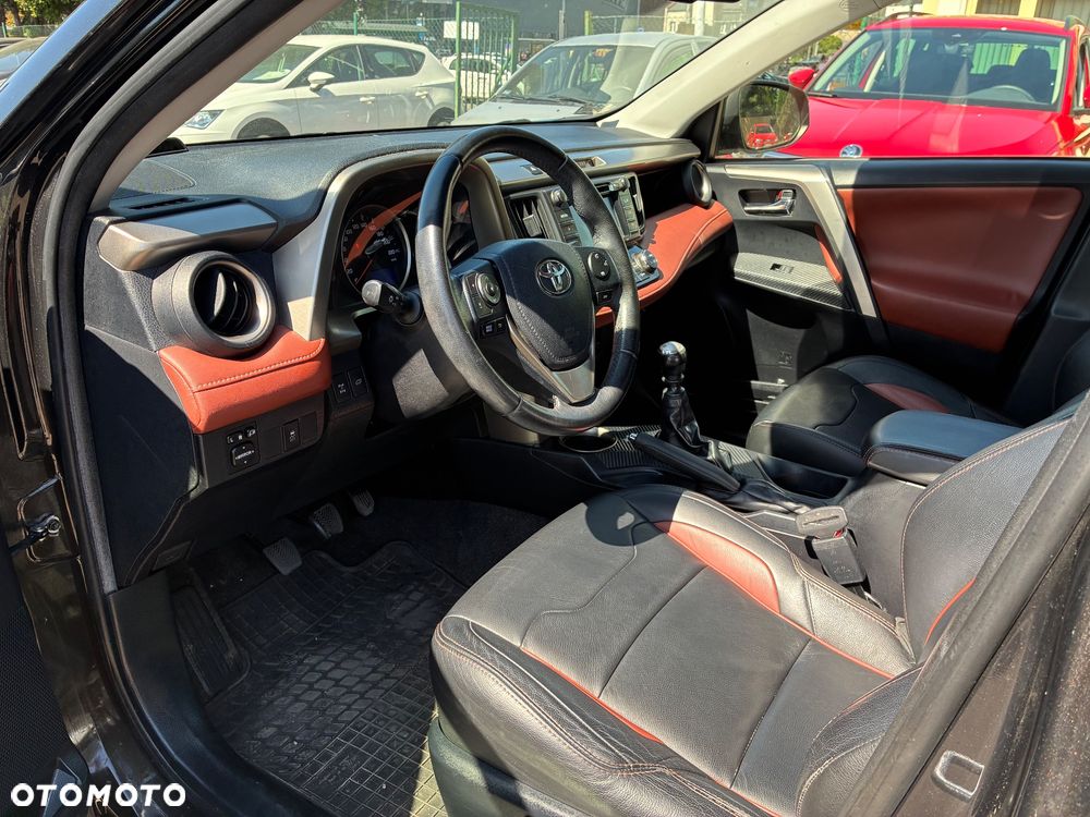 Toyota RAV4 - 9