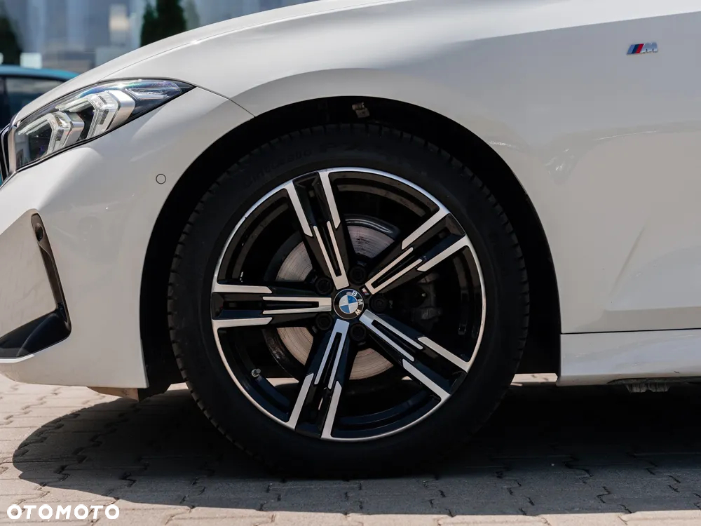 BMW Seria 3 318i M Sport - 4