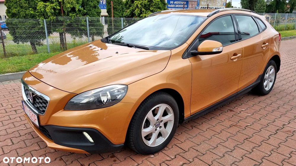 Volvo V40 Cross Country D3 Momentum - 10