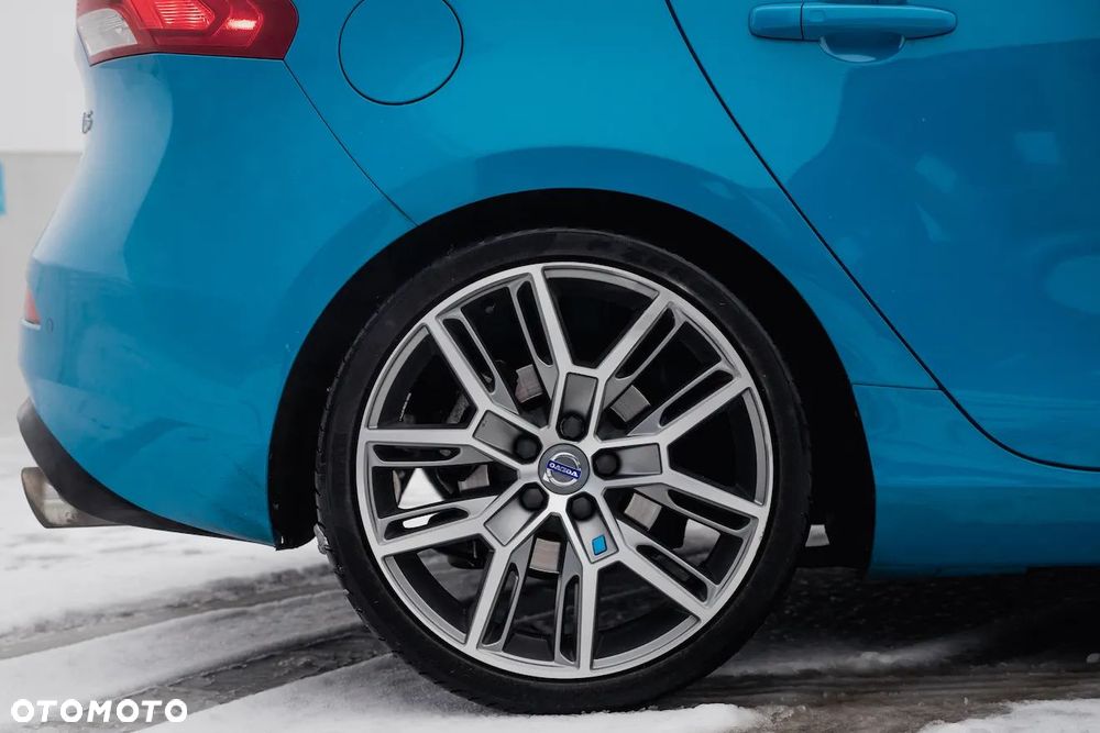 Volvo V40 T5 Drive-E R-Design Momentum - 4