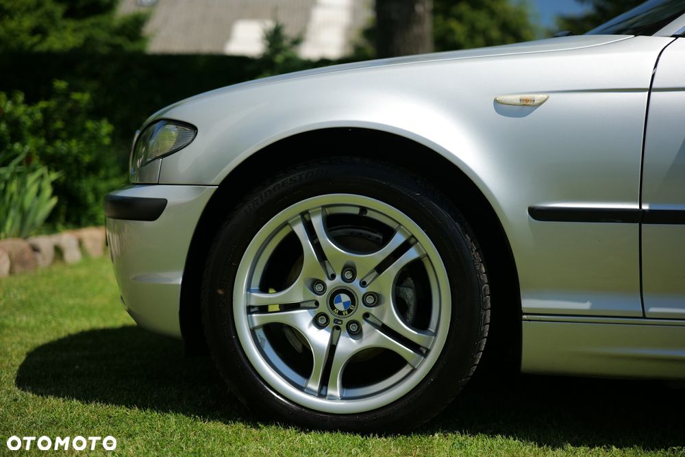 BMW Seria 3 320i - 11