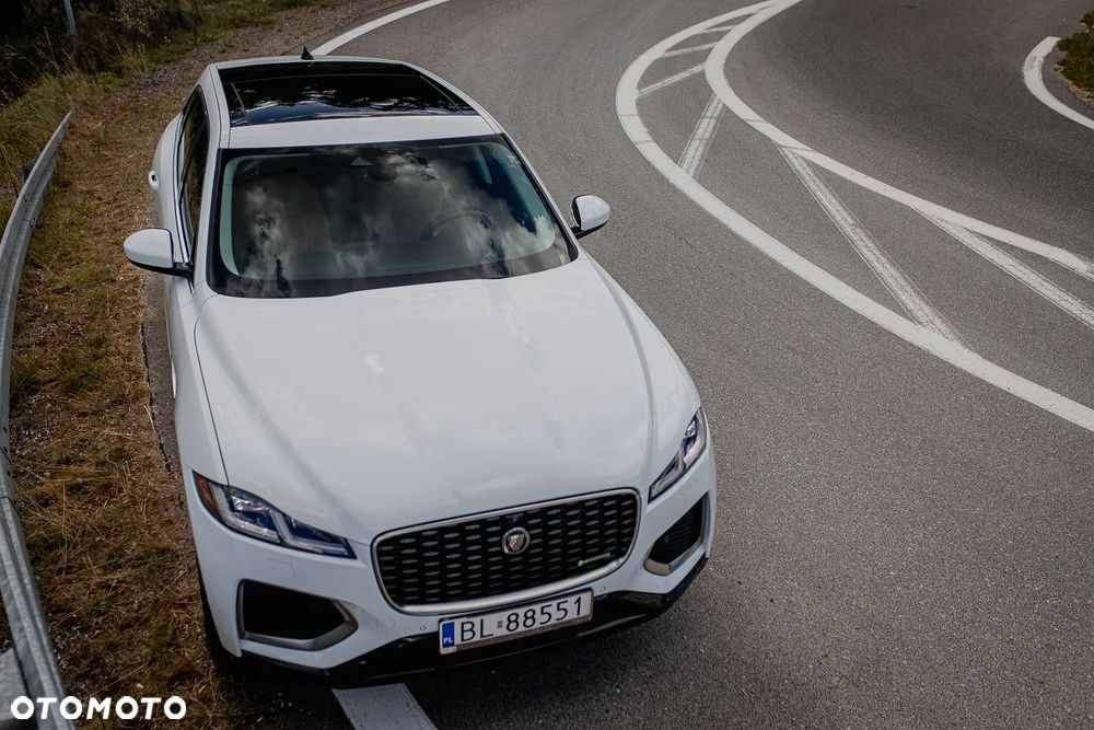 Jaguar F-Pace 2.0 P250 mHEV AWD R-Dynamic S - 16
