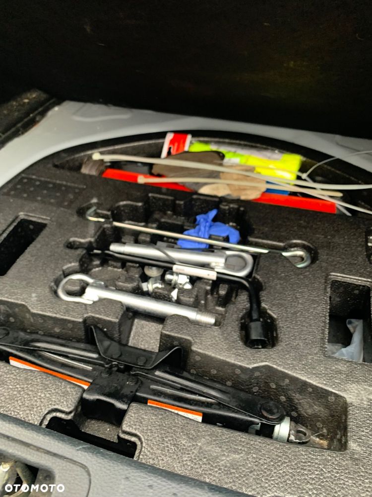 Toyota Corolla 1.8 Hybrid Comfort - 14