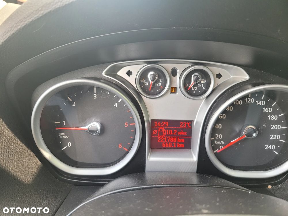 Ford Kuga 2.0 TDCi 4x4 Trend - 12