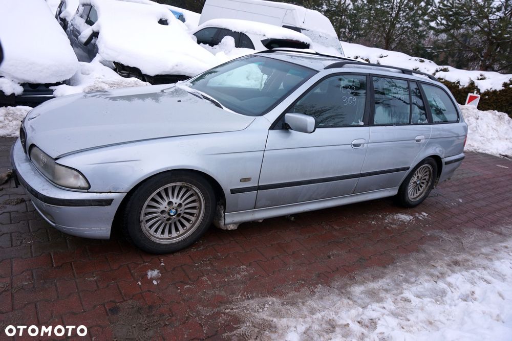 BMW 5 E39 KOMBI 1998 309 2.0 24V M52B20 150KM S5D250G-TAJT SREBRNY ARKTISSILBER na części - 2