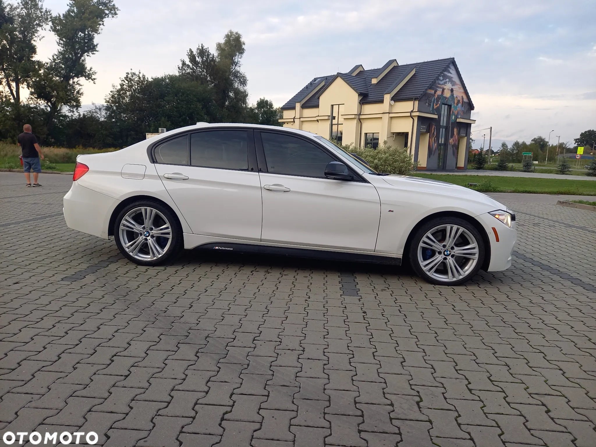 BMW Seria 3 335i xDrive Sport-Aut Luxury Line - 7