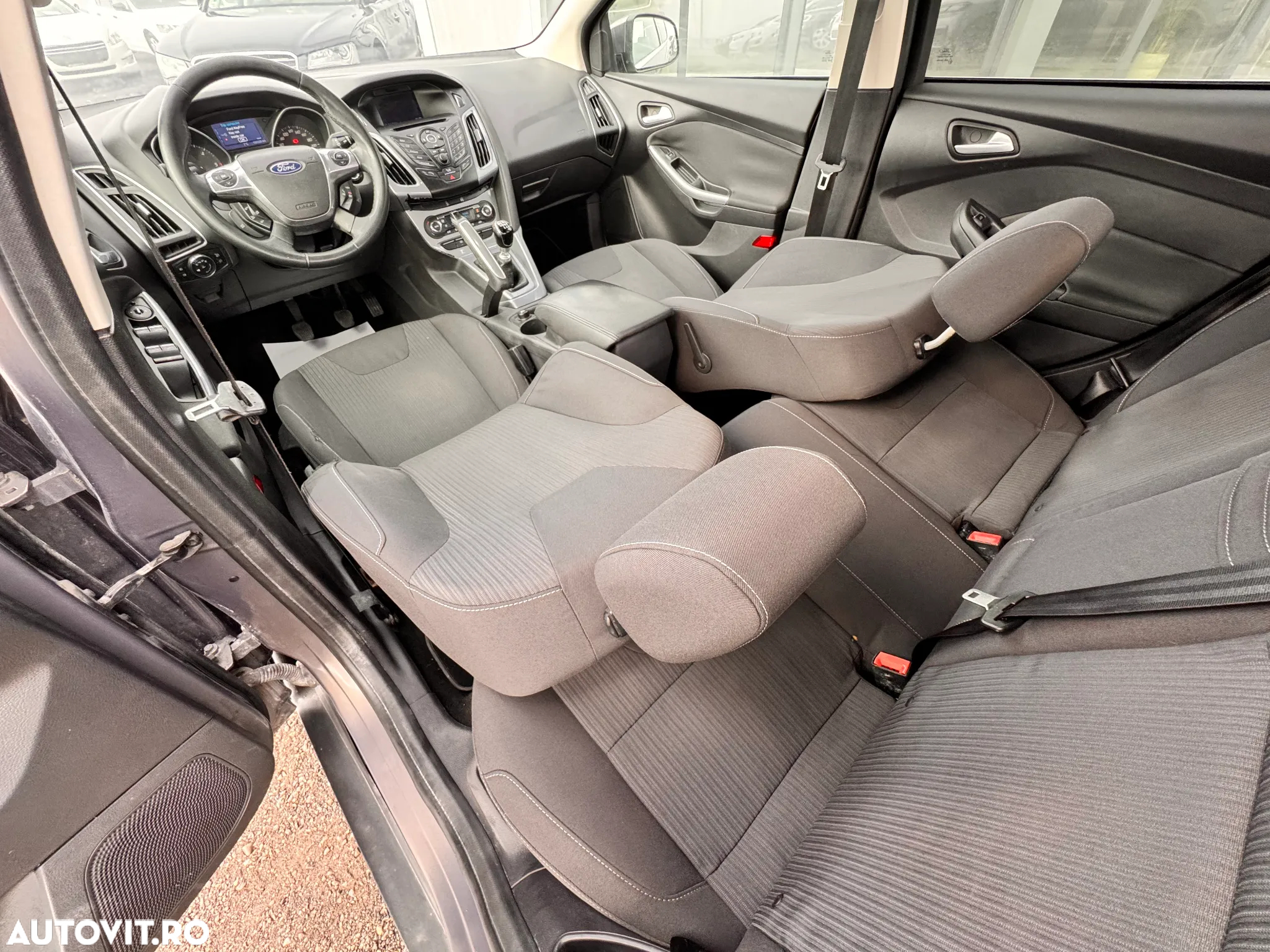 Ford Focus 1.6 TDCi DPF Titanium - 24