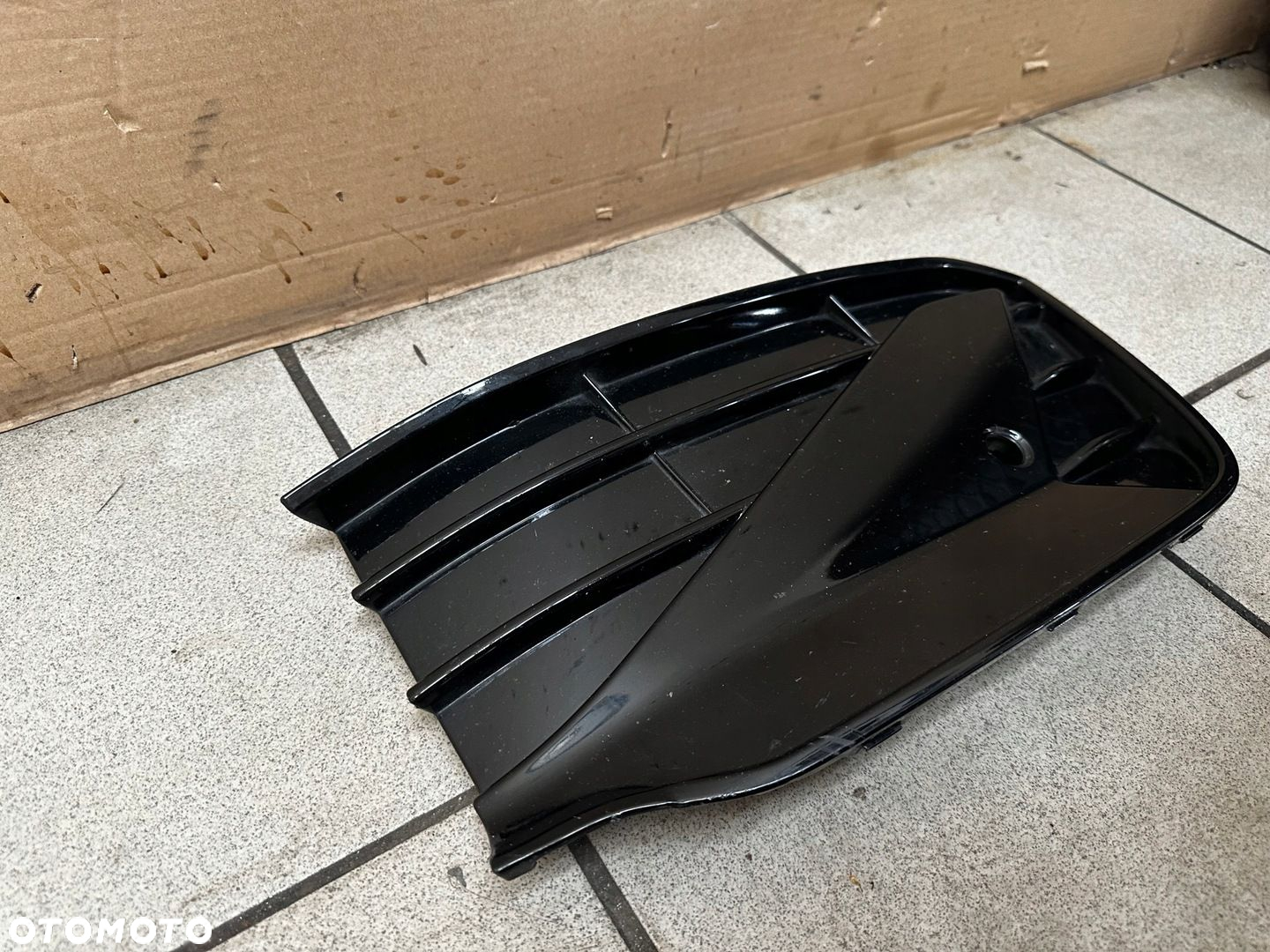KRATKA PRAWA ZDERZAKA PRZÓD PRZEDNIEGO VW GOLF VIII 8 5H0 R-LINE 5H0853666H - 2