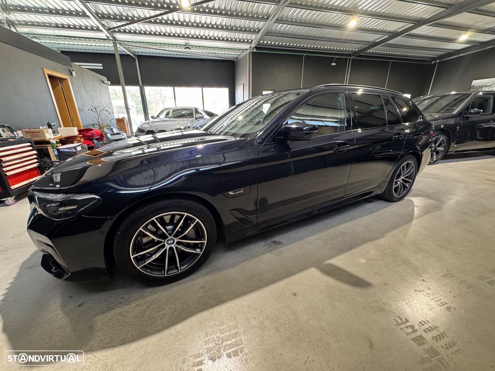 BMW 530 e Pack Desportivo M - 5