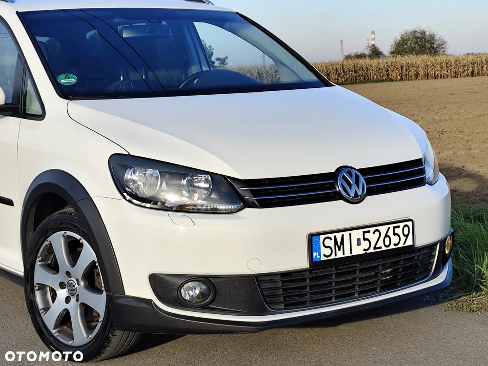 Volkswagen Touran 2.0 TDI DPF DSG Cross - 18