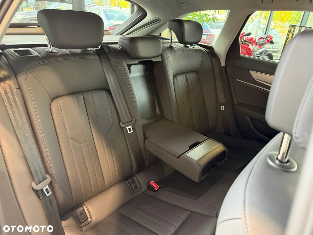 Audi A6 Avant 40 TDI quattro S tronic - 24