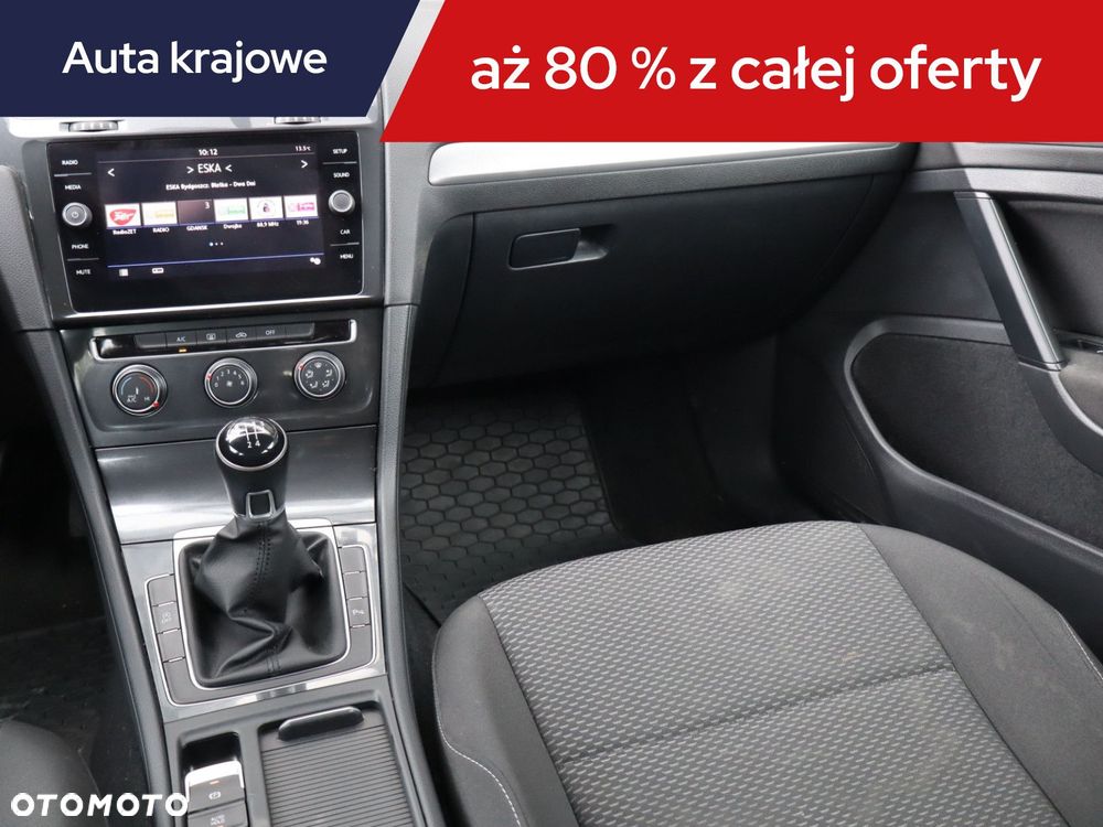 Volkswagen Golf - 10